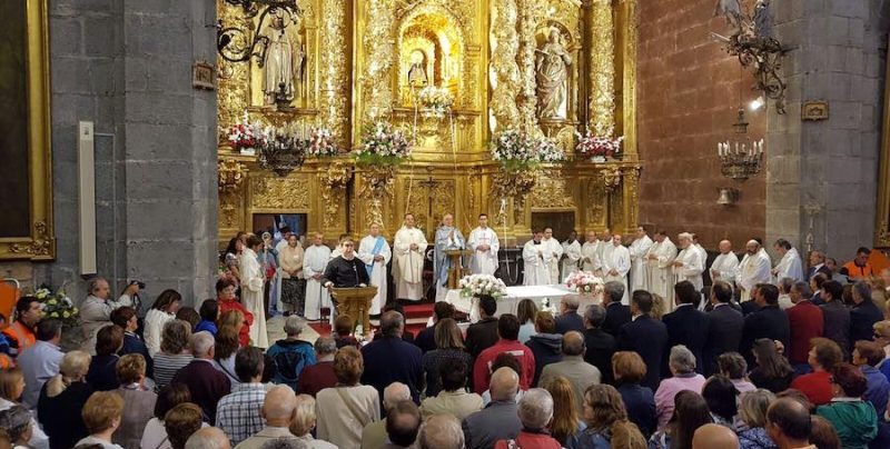 Misa en el santuario de la Bien Aparecida