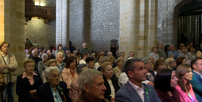 Fieles Misa Santo Toribio