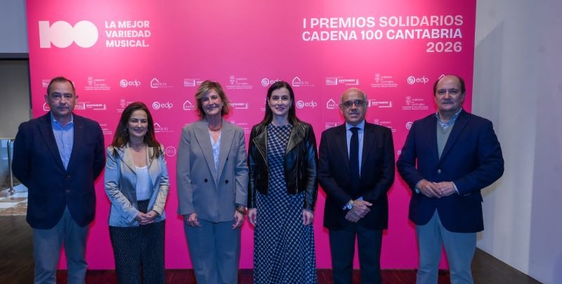 Autoridades Acto Entrega Premios Solidarios Cadena 100