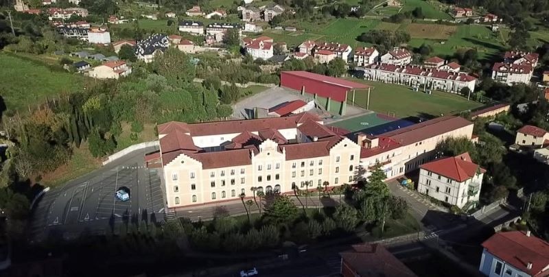Panorámica colegio de Limpias
