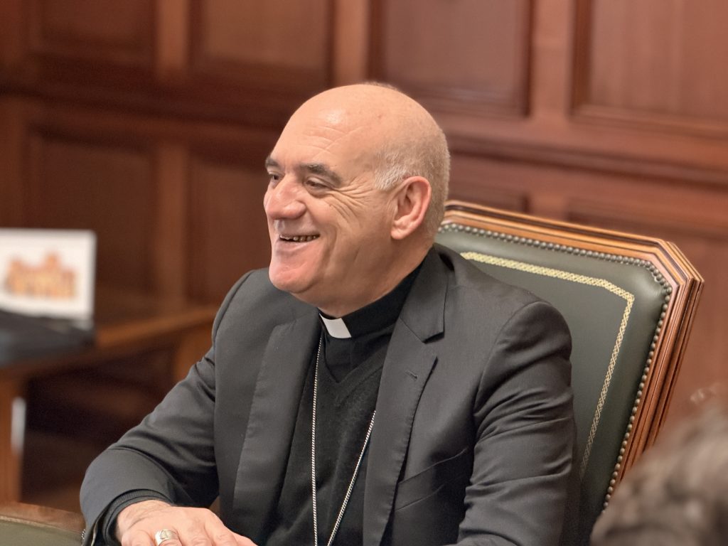 Monseñor Arturo Ros