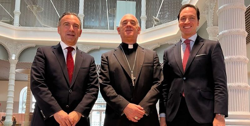 Monseñor Arturo Ros con Manuel Iturbe