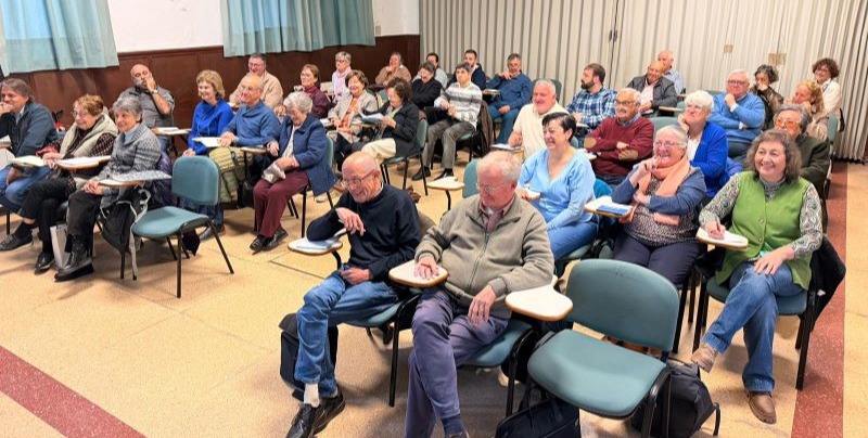 Asistentes Equipos Apóstoles