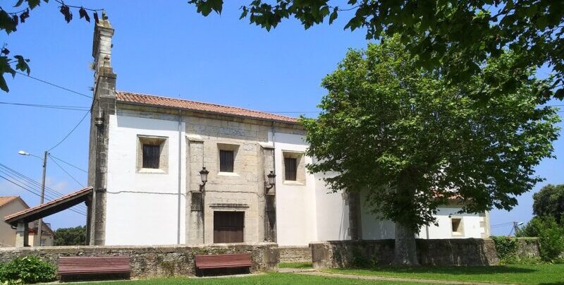 Ermita de la Virgen del Rosario en Mompía
