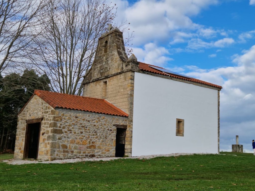 Ermita Virgen del Camino en Ribamontán al Monte