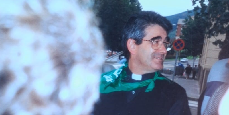 Eusebio Aguirre en una fiesta