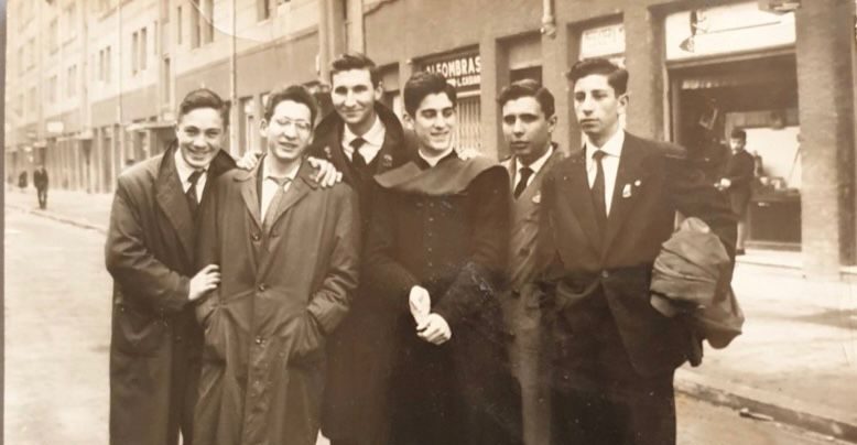 Eusebio Arregui con amigos