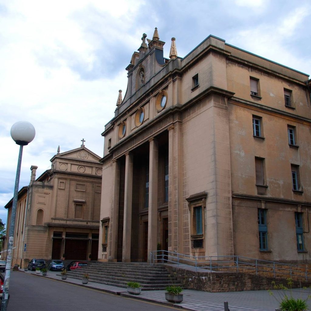 Fachada del Seminario Metropolitano de Oviedo