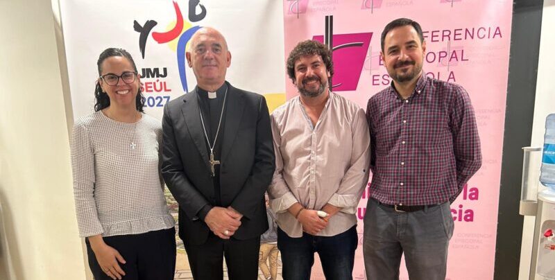 Curso formación jóvenes CEE inaugurado por monseñor Arturo Ros