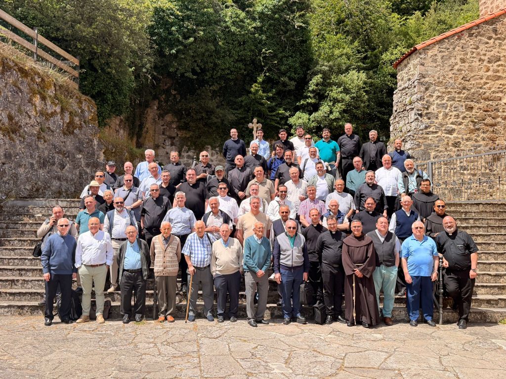 Sacerdotes convivencia fin de curso Santo Toribio de Liébana
