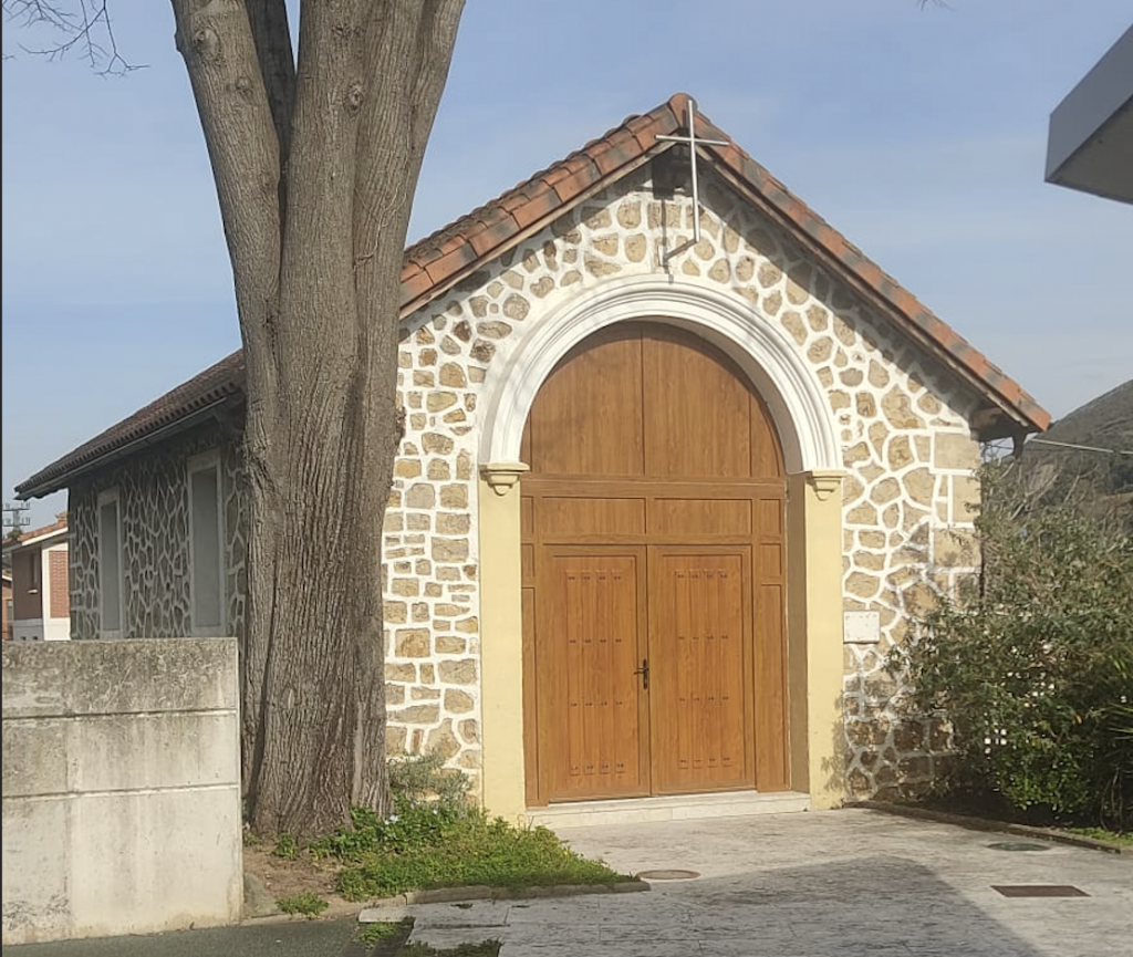 Parroquia de la Virgen Milagrosa en Lusa