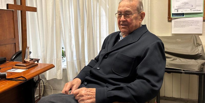 José Olano en su despacho