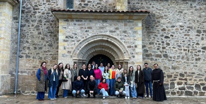 Jóvenes peregrinos de Liébana