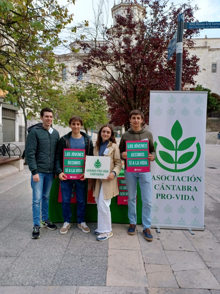 Jóvenes cántabros Pro-Vida