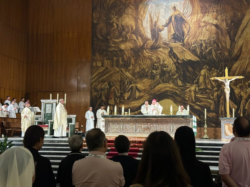 Misa monseñor Arturo Ros en el encuentro nacional de Pastoral con Jóvenes