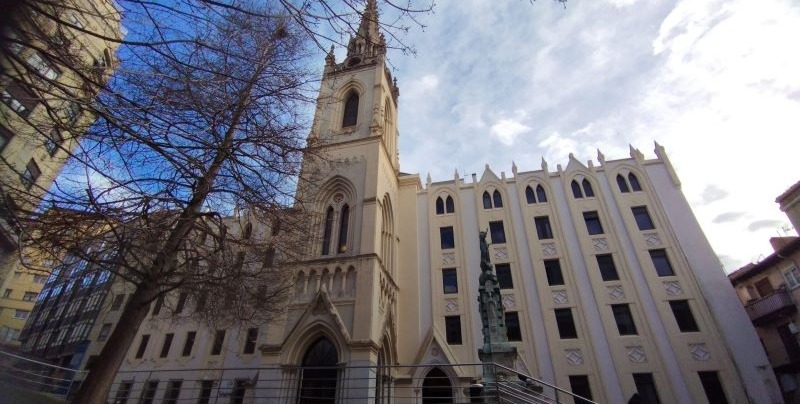 Fachada iglesia Sagrado Corazón Jesuitas Santander