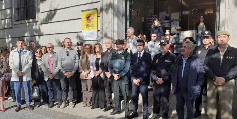 Minuto de silencio por las víctimas del accidente de tren en Toledo