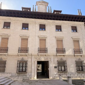 Fachada Obispado Santander