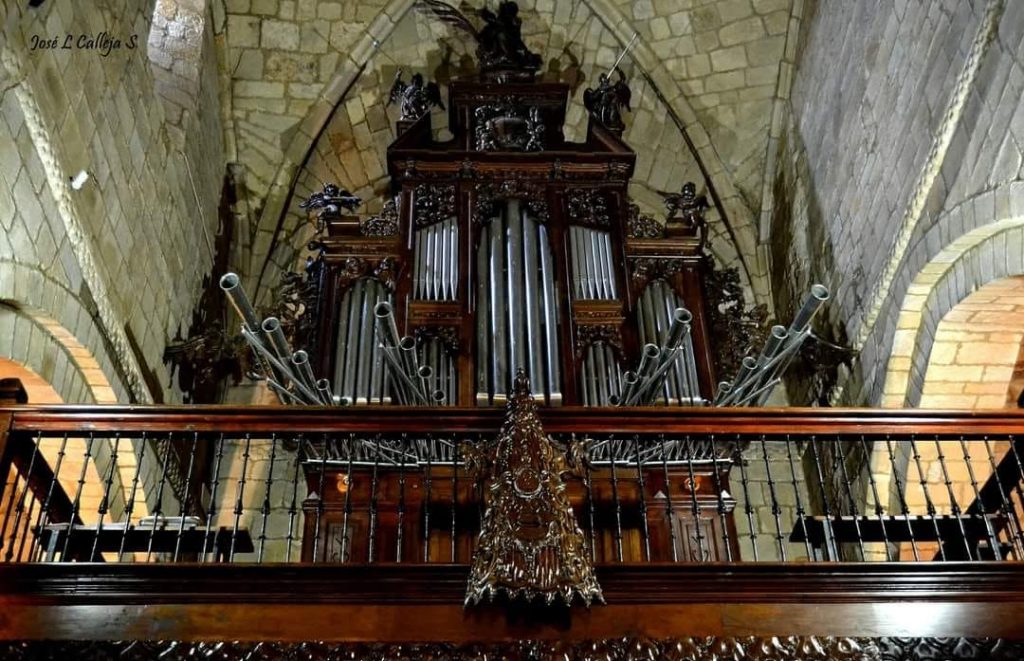 Órgano de la Colegiata de Santa Juliana