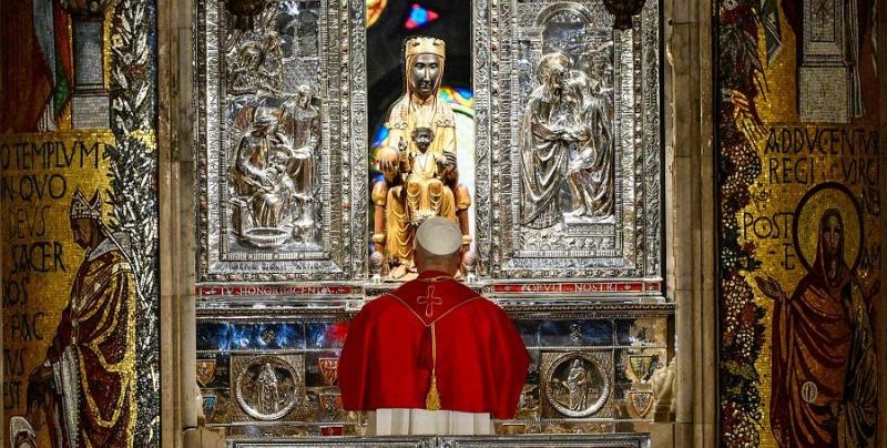 Oración Papa Virgen Montserrat
