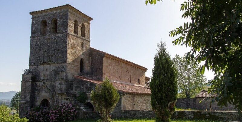 Parroquia de Santa María de Cayón