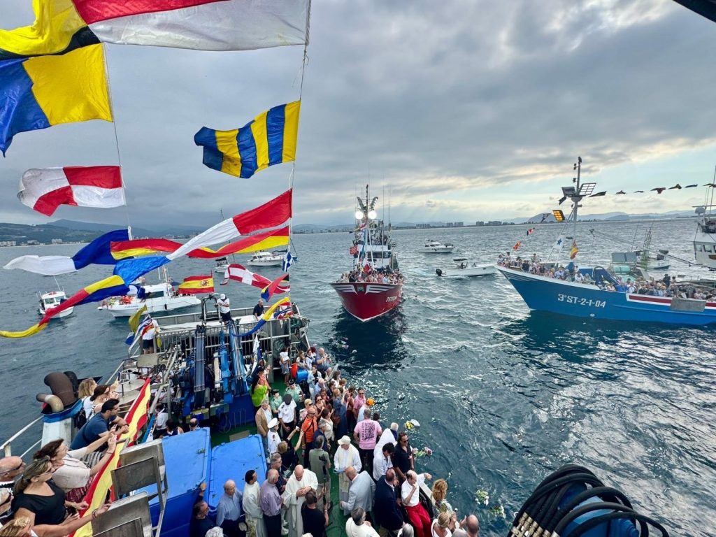 Procesión Virgen del Carmen en Laredo