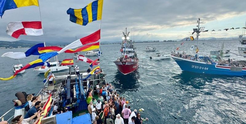 Procesión Virgen del Carmen en Laredo