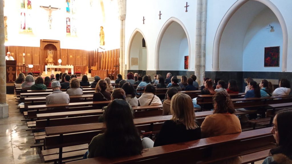 Profesores de Religión en la capilla