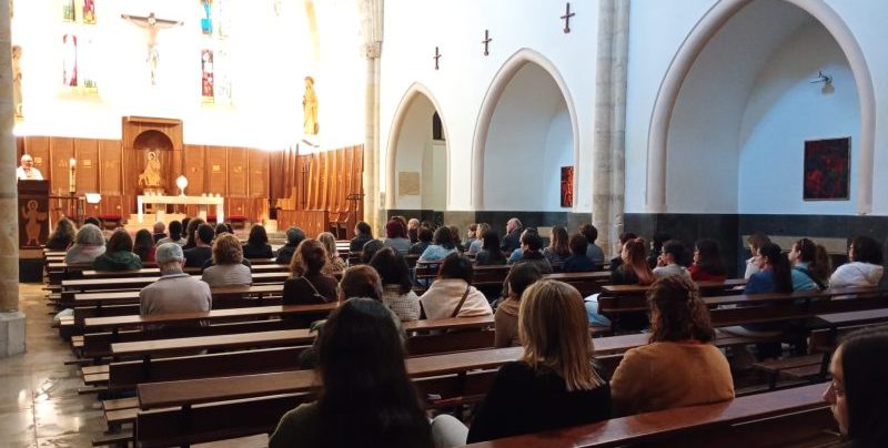 Profesores de Religión en la capilla