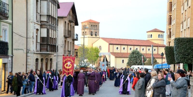 Salida procesión Virgen Dolorosa Astillero