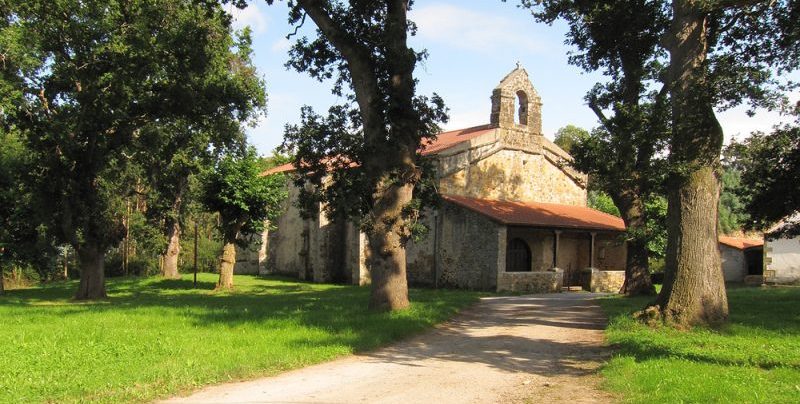 Ermita de San Pedruco en Ajo