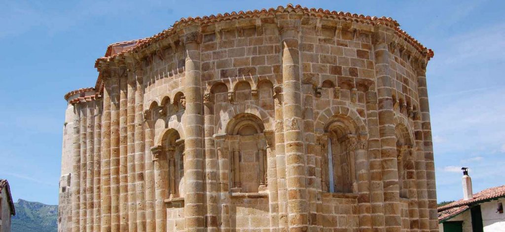 Iglesia de San Lorenzo de Vallejo de Mena