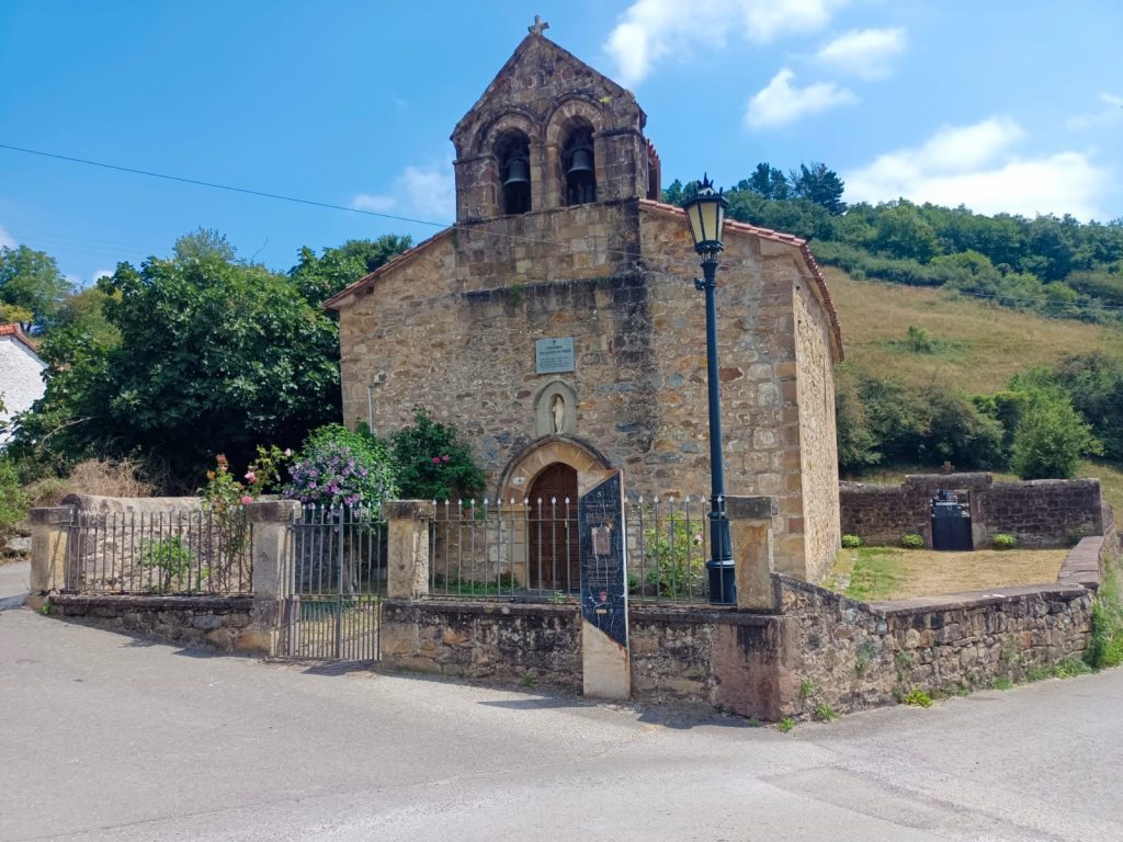 Parroquia San Martín de Tours de Pujayo