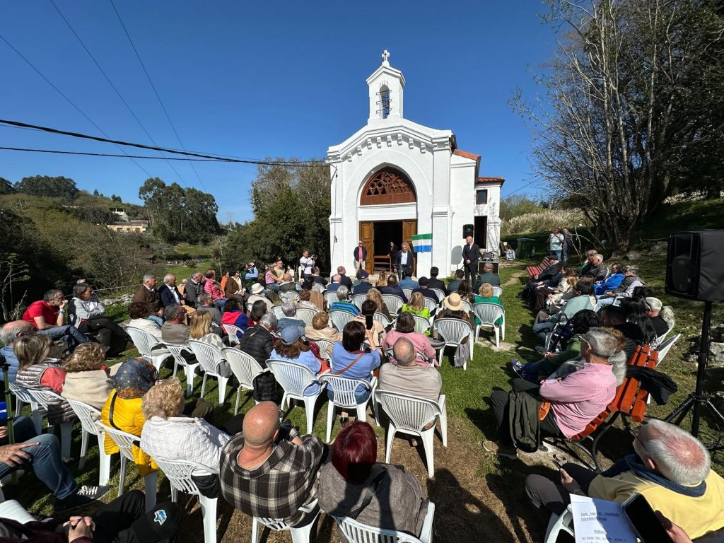 Inauguración ermita de Santa Ana en Tarrueza