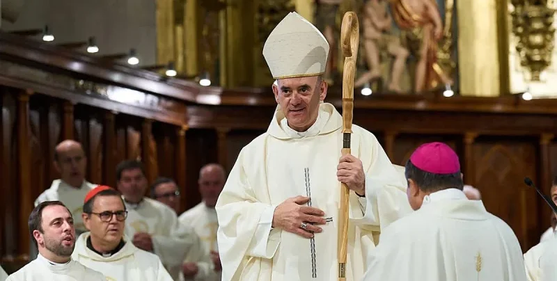 Monseñor Ros en su toma de posesión como obispo de Santander