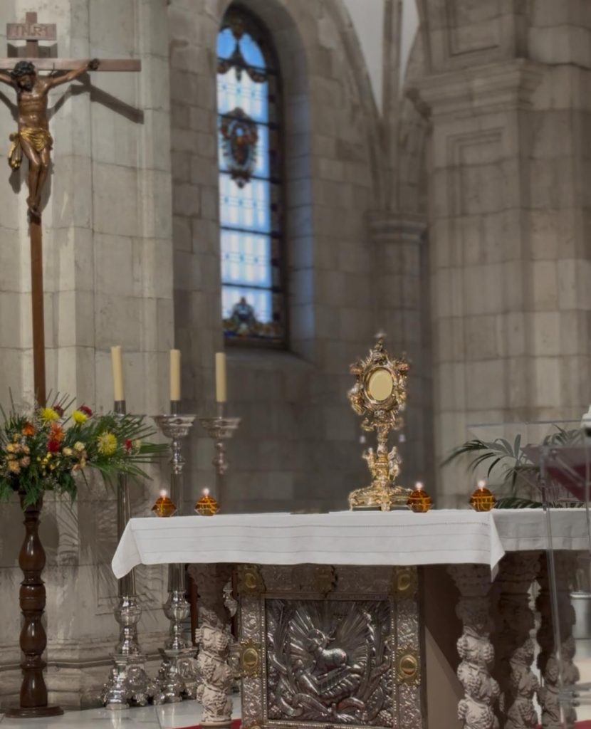 Adoración eucarística Corpus catedral