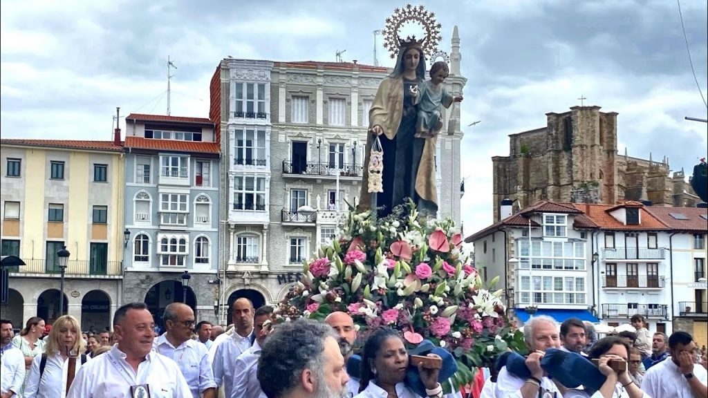 Procesión de la Virgen del Carmen en Castro Urdiales