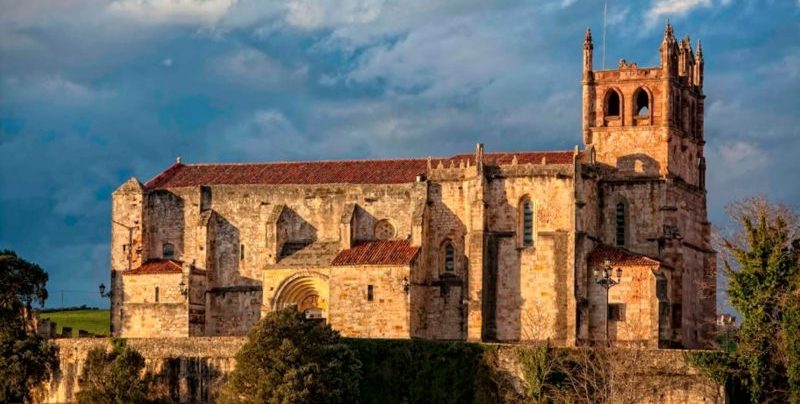 Parroquia San Vicente de la Barquera